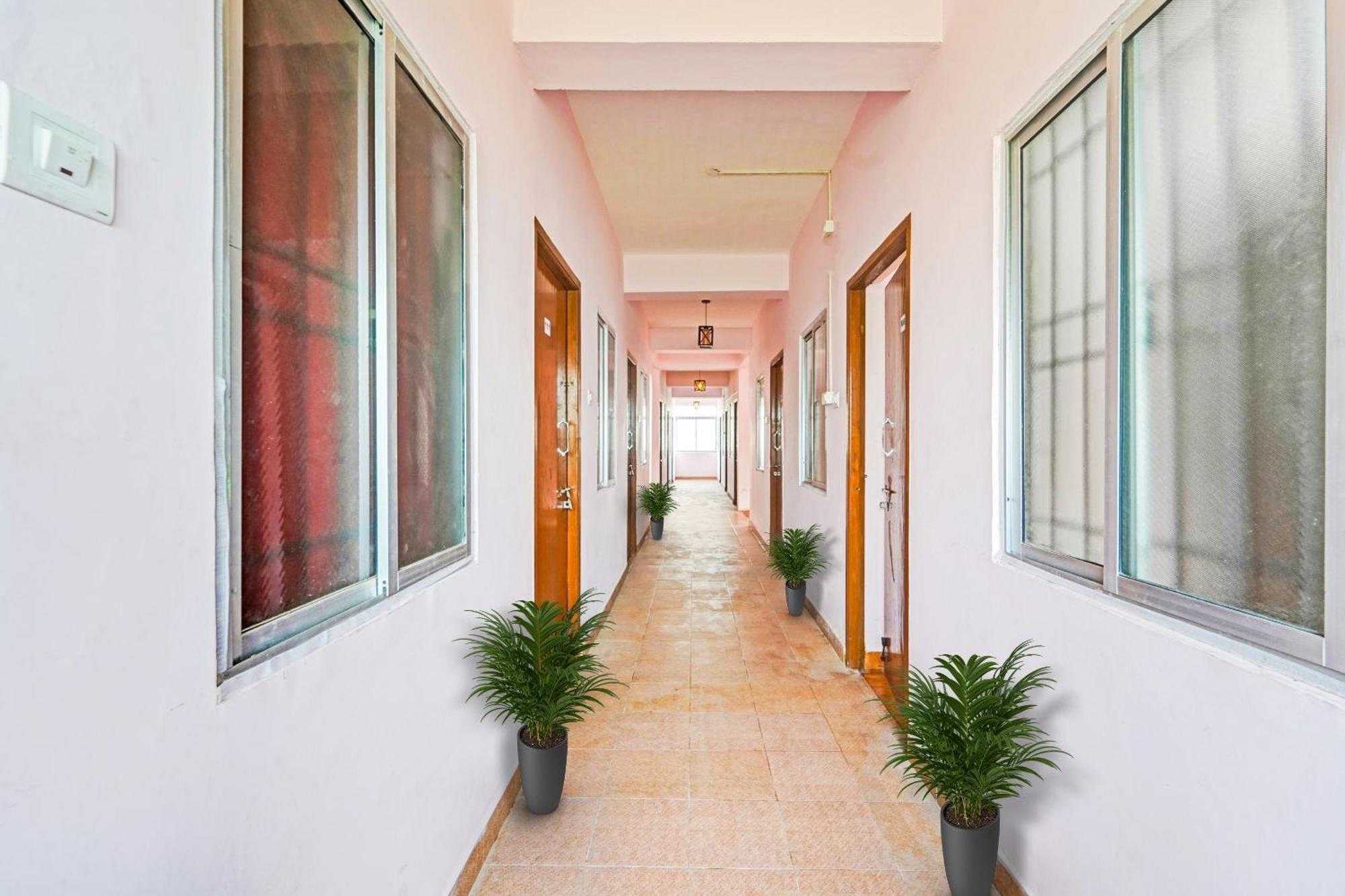 Hotel O Karapakkam, Chennai Exteriör bild